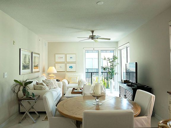 3rd image of 235 NE 1st St APT 315