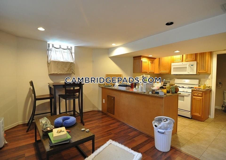 2nd image of 9 Ashton Pl #A0b