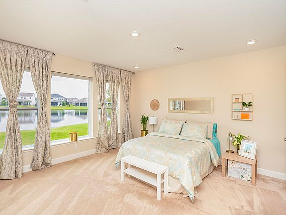 4th image of 300 Windley Dr