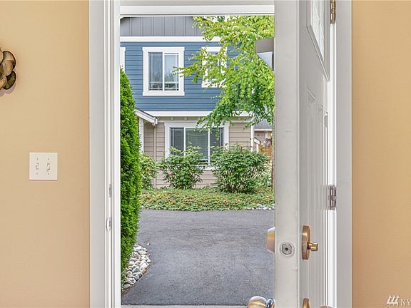 4th image of 1718 156th Pl SW #B