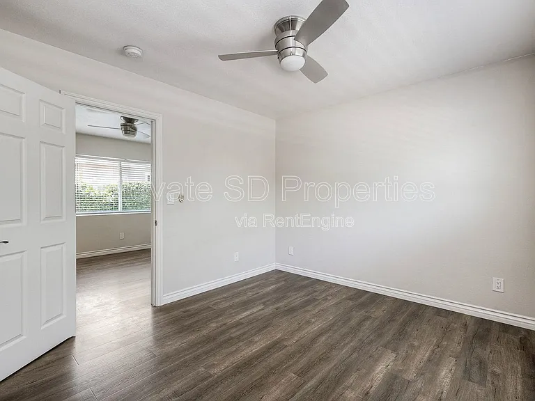 2727 1/2 G St — Photo 8
