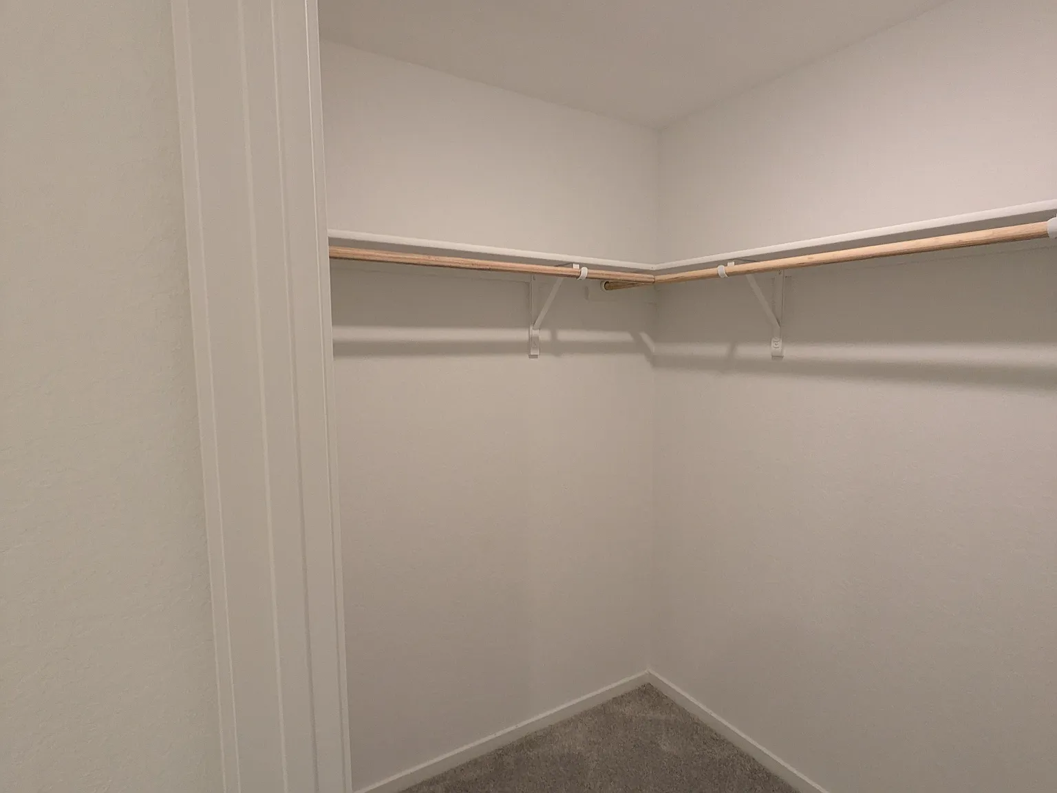 4 bed, 2.5 bath, 1692 sqft, $1,691 — Photo 2