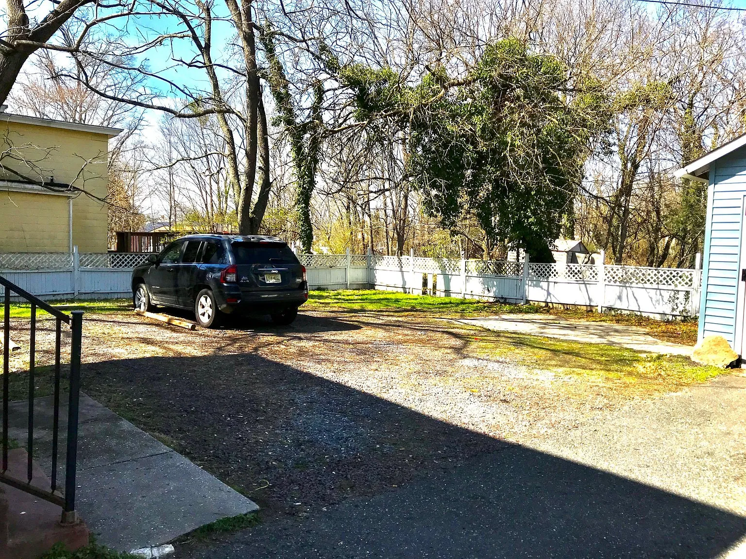 215 E High St — Photo 4