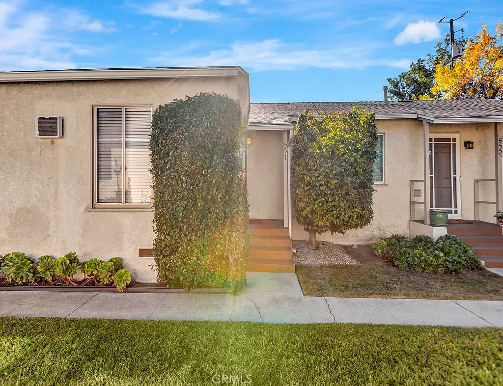 2 bed, 806 sqft, $3,200 — Photo 4