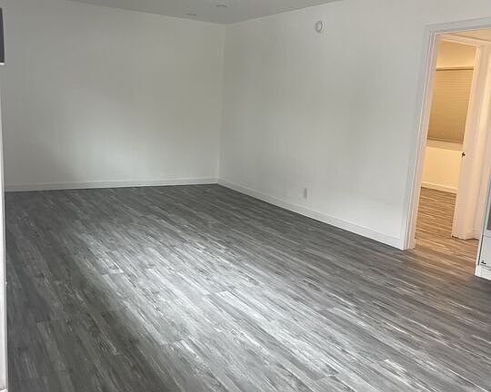 5th image of 8555 Sherwood Dr APT 2
