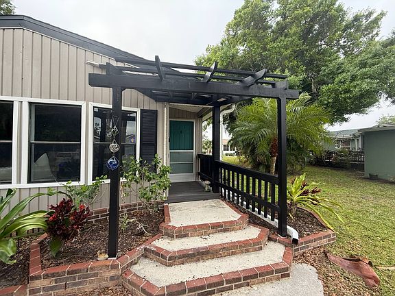 3rd image of 5445 San Luis Dr