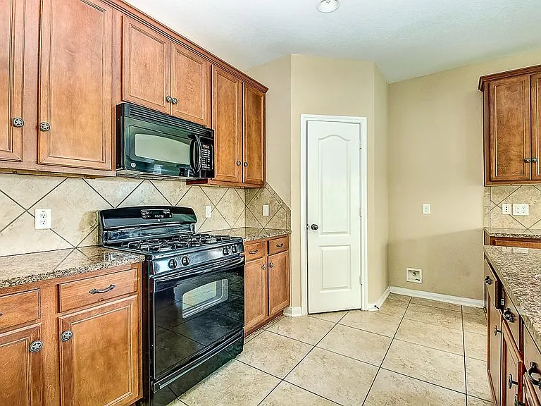 27014 Henson Falls Dr — Photo 17