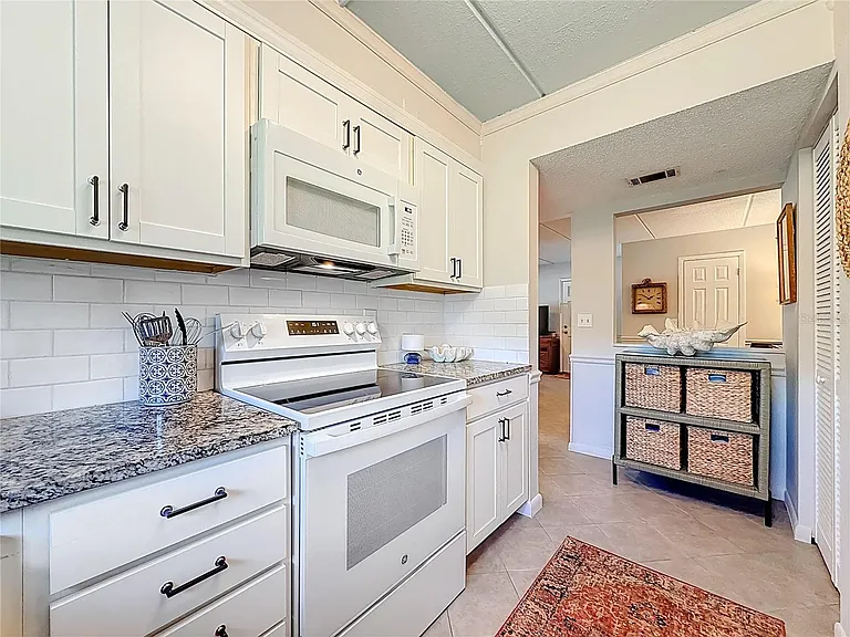 360 N Bayshore Blvd #108 — Photo 17