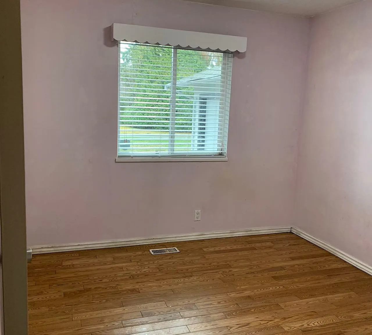 5 bed, 1440 sqft, $2,800 — Photo 4