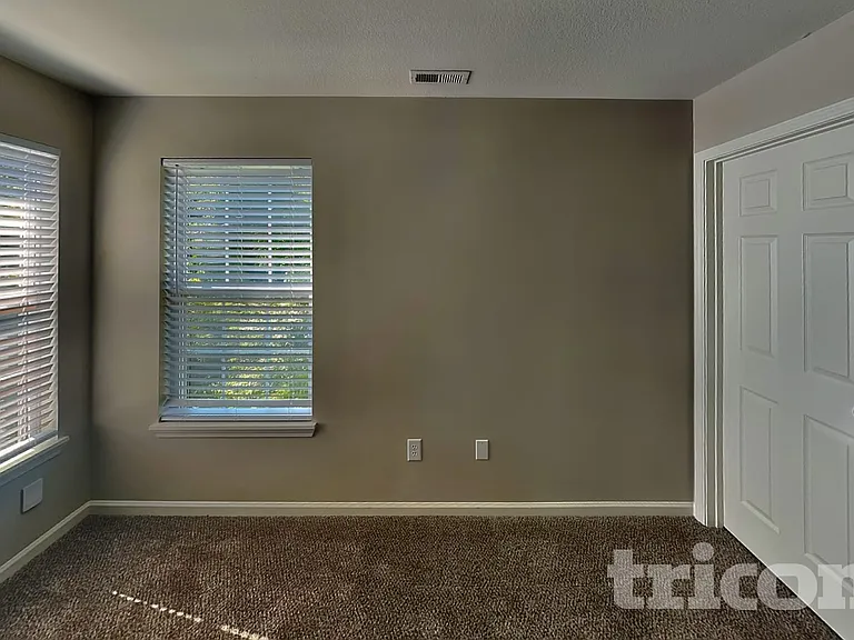 10213 Blue Sky Dr — Photo 10
