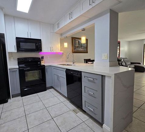 2nd image of 10501 W Broward Blvd APT 302