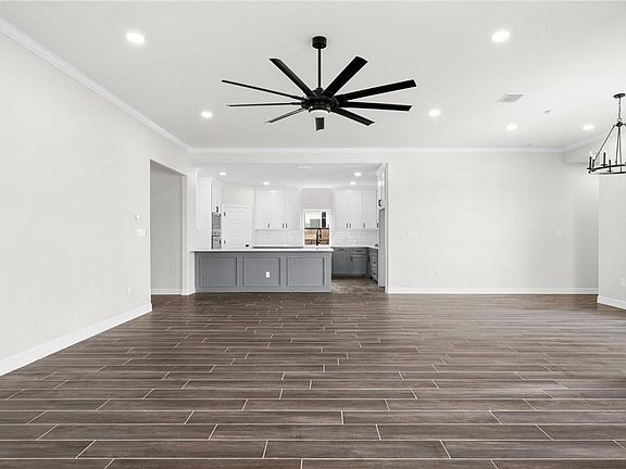 4th image of 3909 Azali Dr