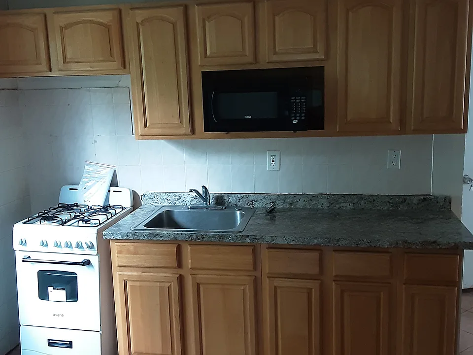 404 N Main St #2
