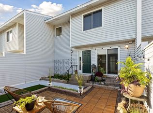 2244 Tower Ct, Woodbury, MN 55125