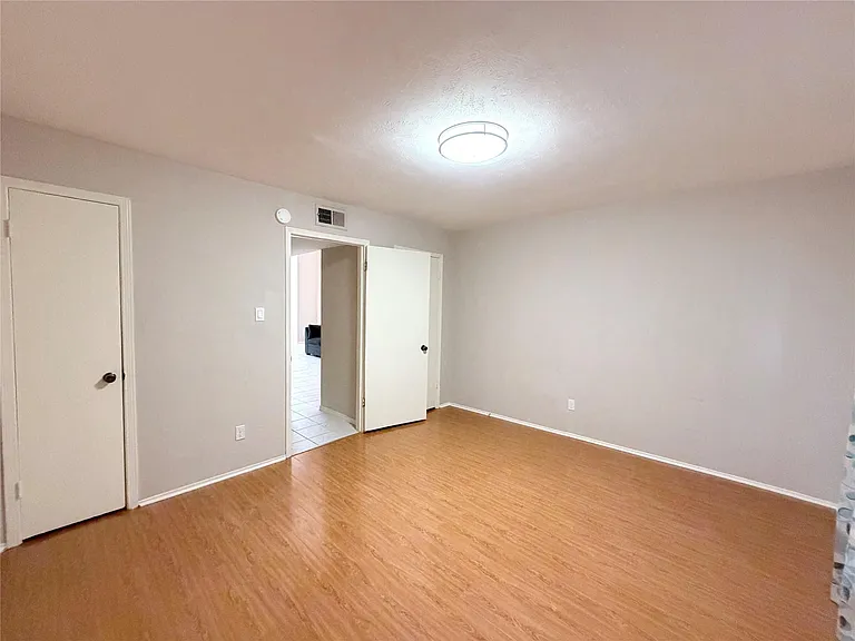 12633 Memorial Dr #74 — Photo 9