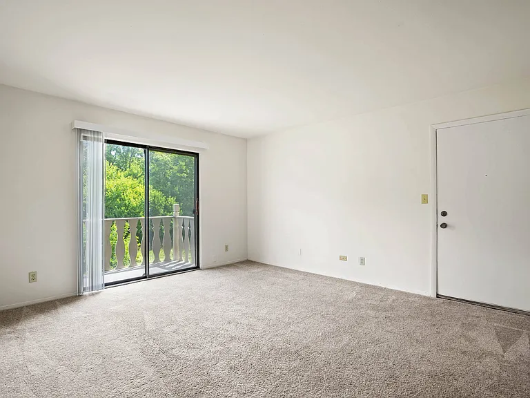 Beacon Hill and Great Oaks Apartments — Photo 12