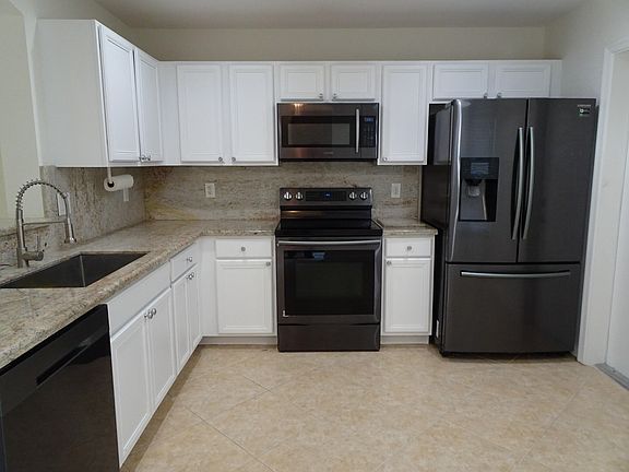 5th image of 8002 Big Pine Way