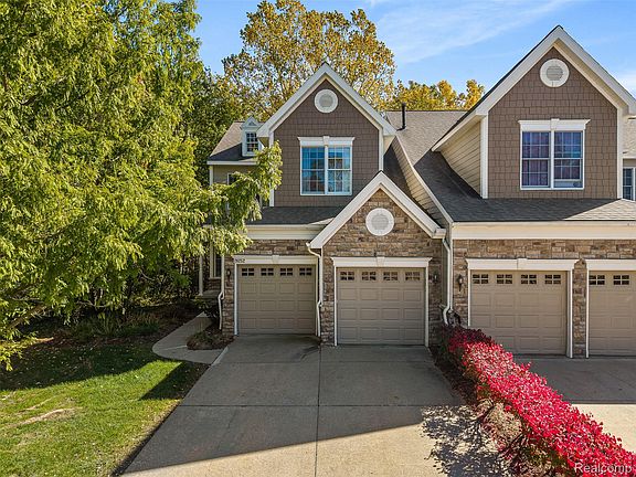 2nd image of 26252 Fieldstone Dr
