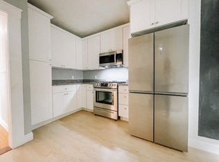 819 E 2nd St #3A, Boston, MA 02127