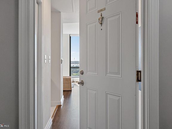 2nd image of 1011 Arlington Blvd #1112