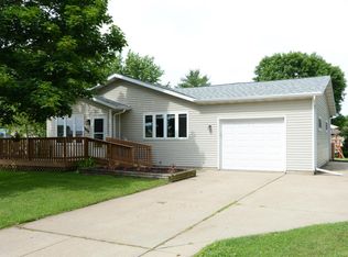 1608 Randolph St, Watertown, WI 53094