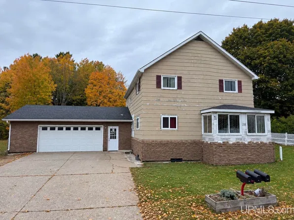 W5122` 5th Ave, Vulcan, MI 49892