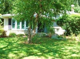 20 Indian Camp Trl, Portage, IN 46368