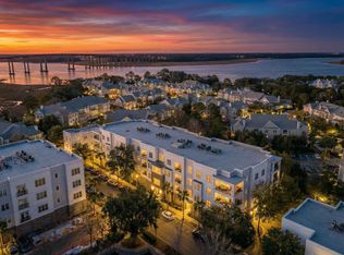 200 River Landing Dr UNIT 204F, Charleston, SC 29492