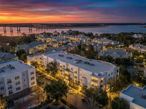 200 River Landing Dr Unit 204F, Charleston, SC 29492