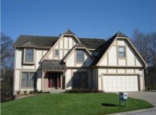 5517 Meadow Lk, Parkville, MO 64152