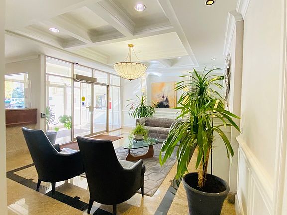 2nd image of 130 Pond Dr #708