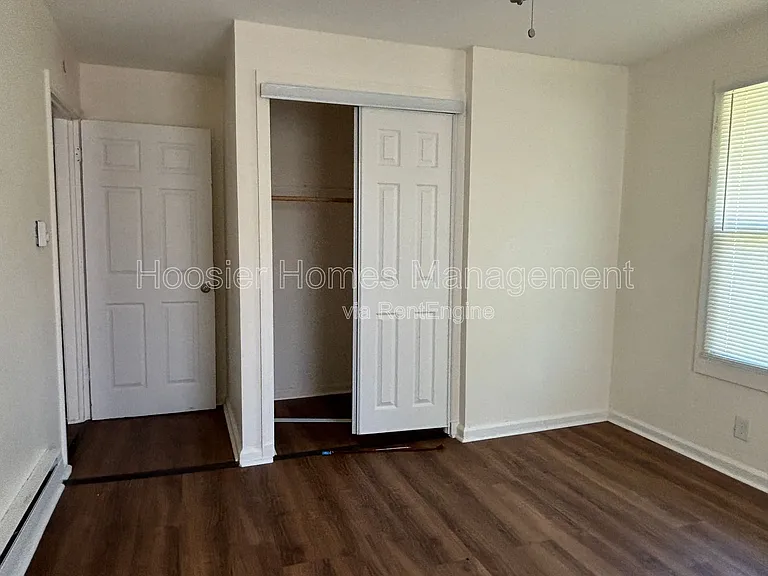 1739 Kildare Ave — Photo 10