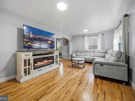 5th image of 6117 Cabot St