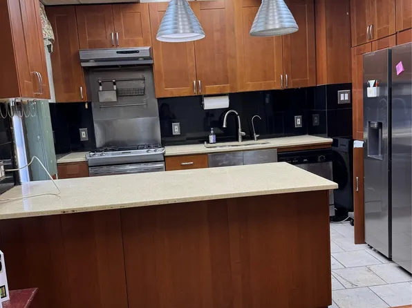2922 Barnes Avenue #5F, Bronx, NY 10467