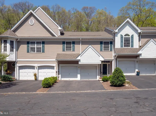 2 Rock Creek Woods, Lambertville, NJ 08530