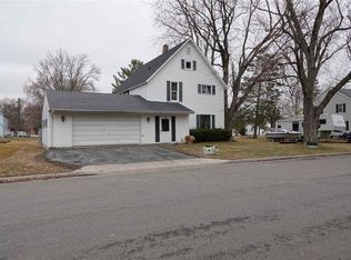 124 W Butternut St, Abbotsford, WI 54405