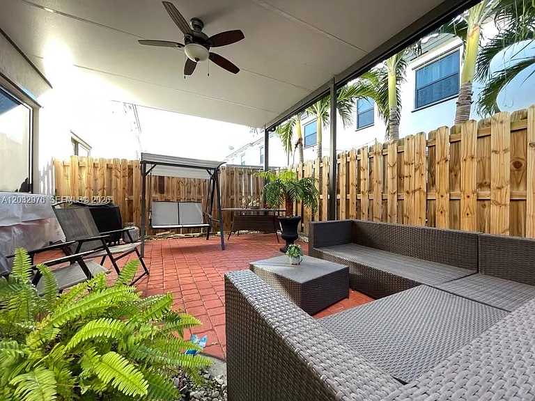 25320 SW 115th Ct #25320 — Photo 5
