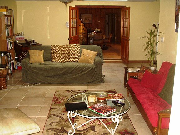 "Apt" living room