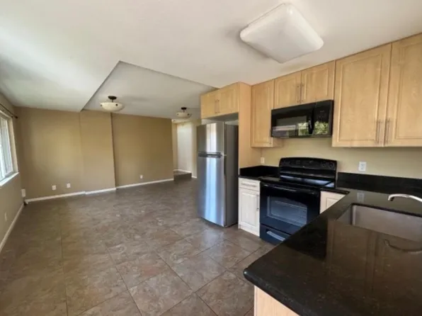 2814 Henry St, Honolulu, HI