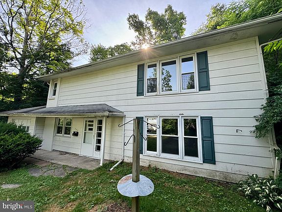 2nd image of 442 Orlando Ave