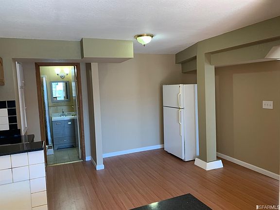 4th image of 41 W Cavour St
