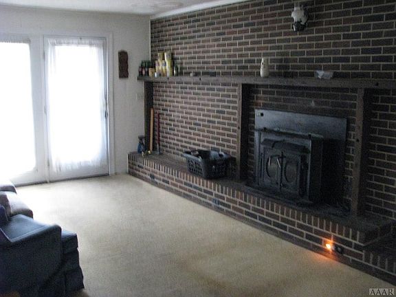 2nd image of 201 Gen Pettigrew Dr