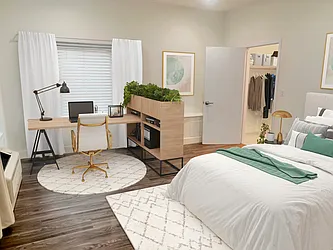 Rented by R New York