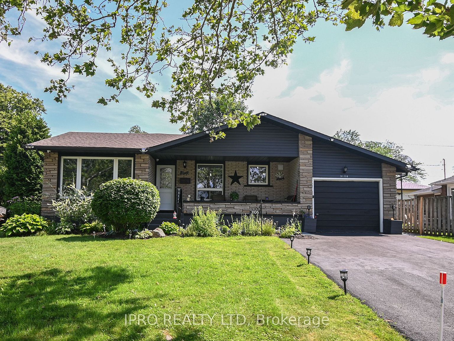 3106 Chipman Cres