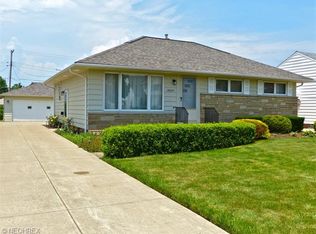 29437 Vinewood Dr, Wickliffe, OH 44092
