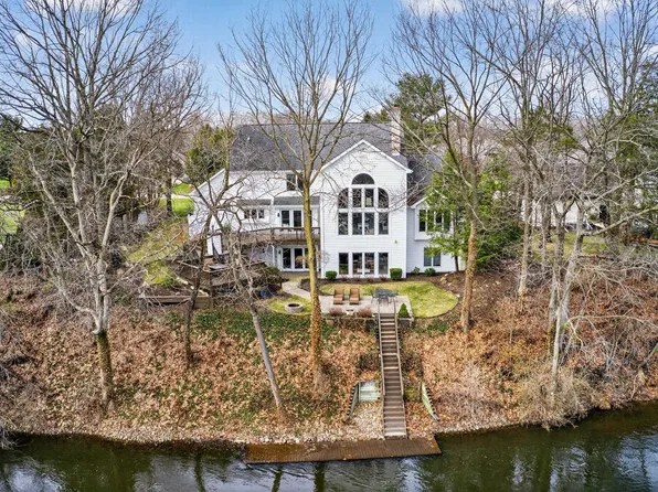 3484 Fox Chase Dr, Bristol, IN 46507