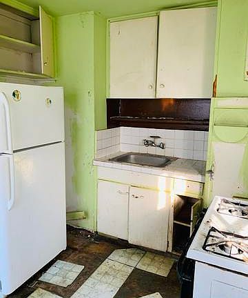 4th image of 746 Brunswick Blvd