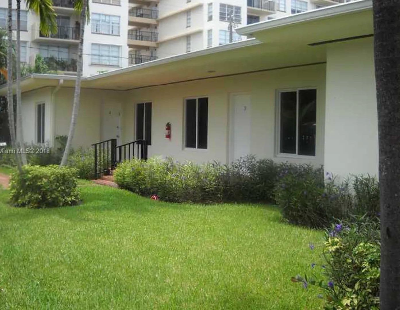 1040 92 Street — Photo 2
