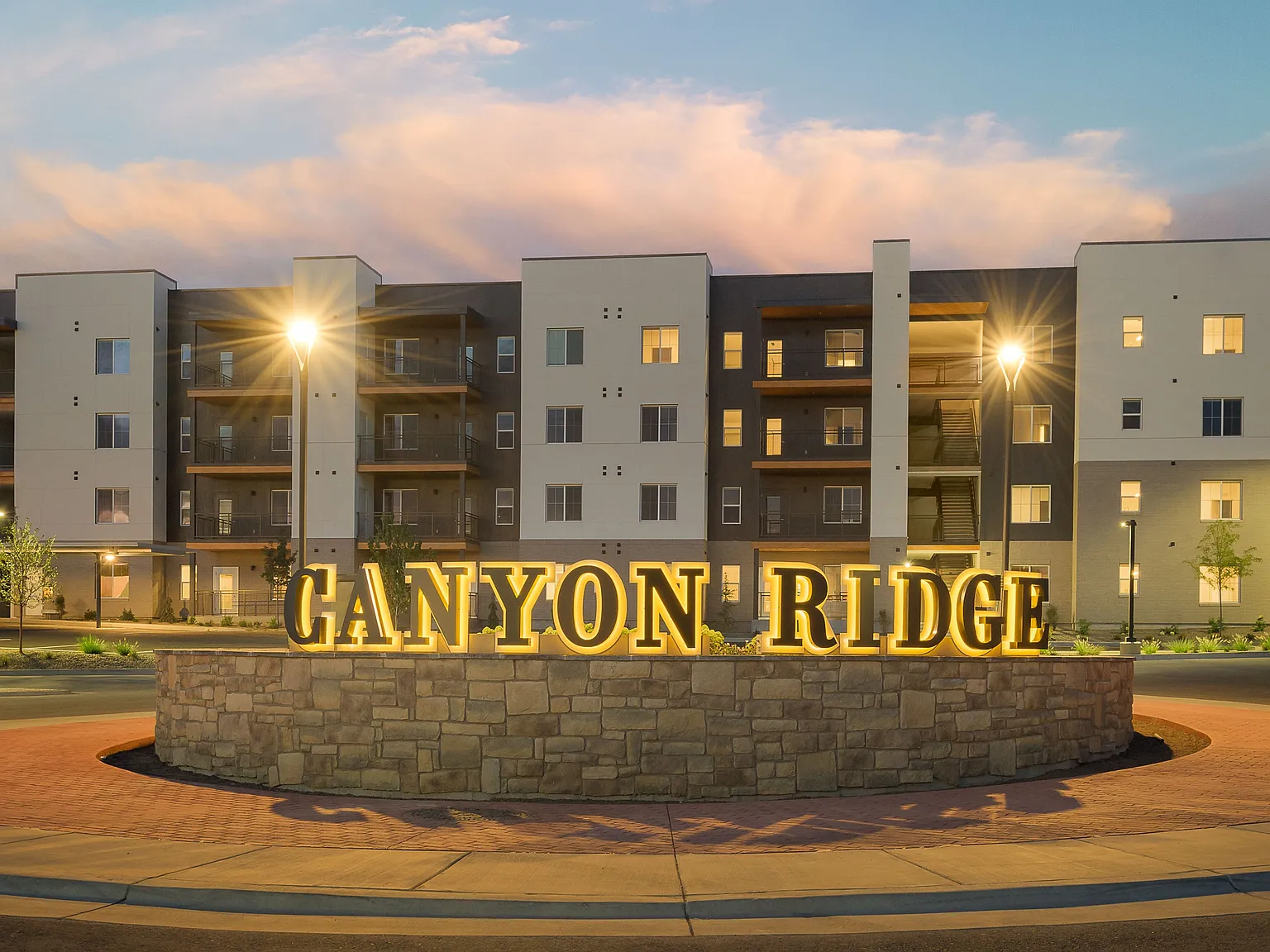 Canyon Ridge Apartments — Photo 1