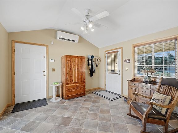 4th image of 85 Red Fox Dr